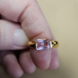 Elegant Gold and Pink Gemstone Ring